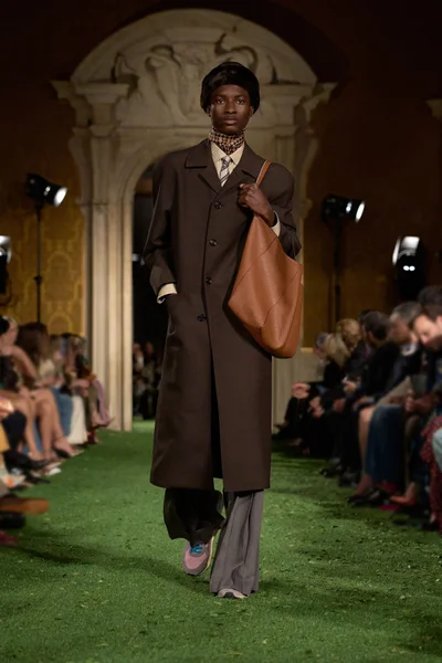 Look 65